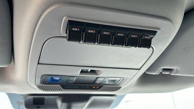 New 2025 Ford F550 4x4 SuperCab Super Duty image 18