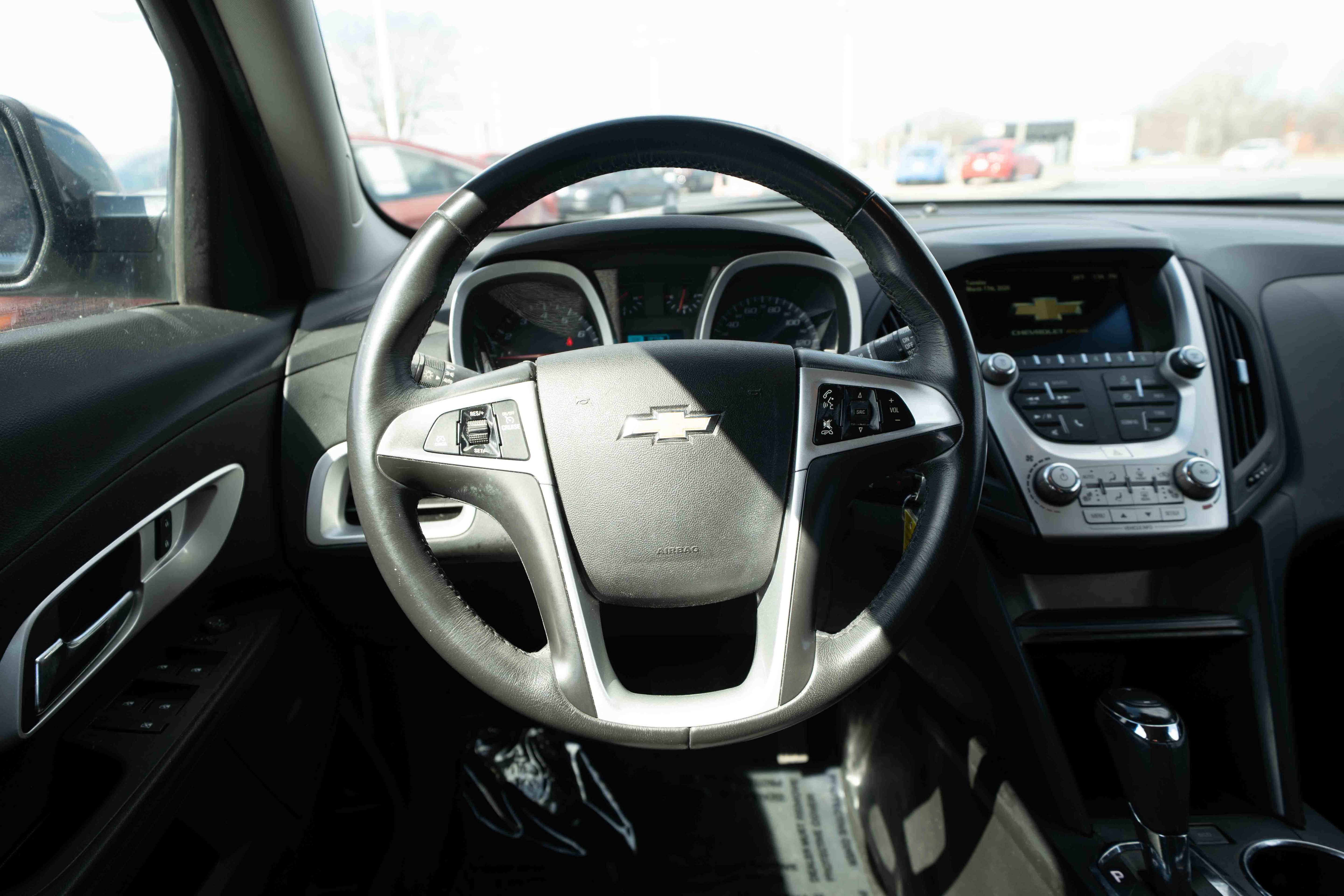 Used 2017 Chevrolet Equinox LT w/ Convenience Package image 21