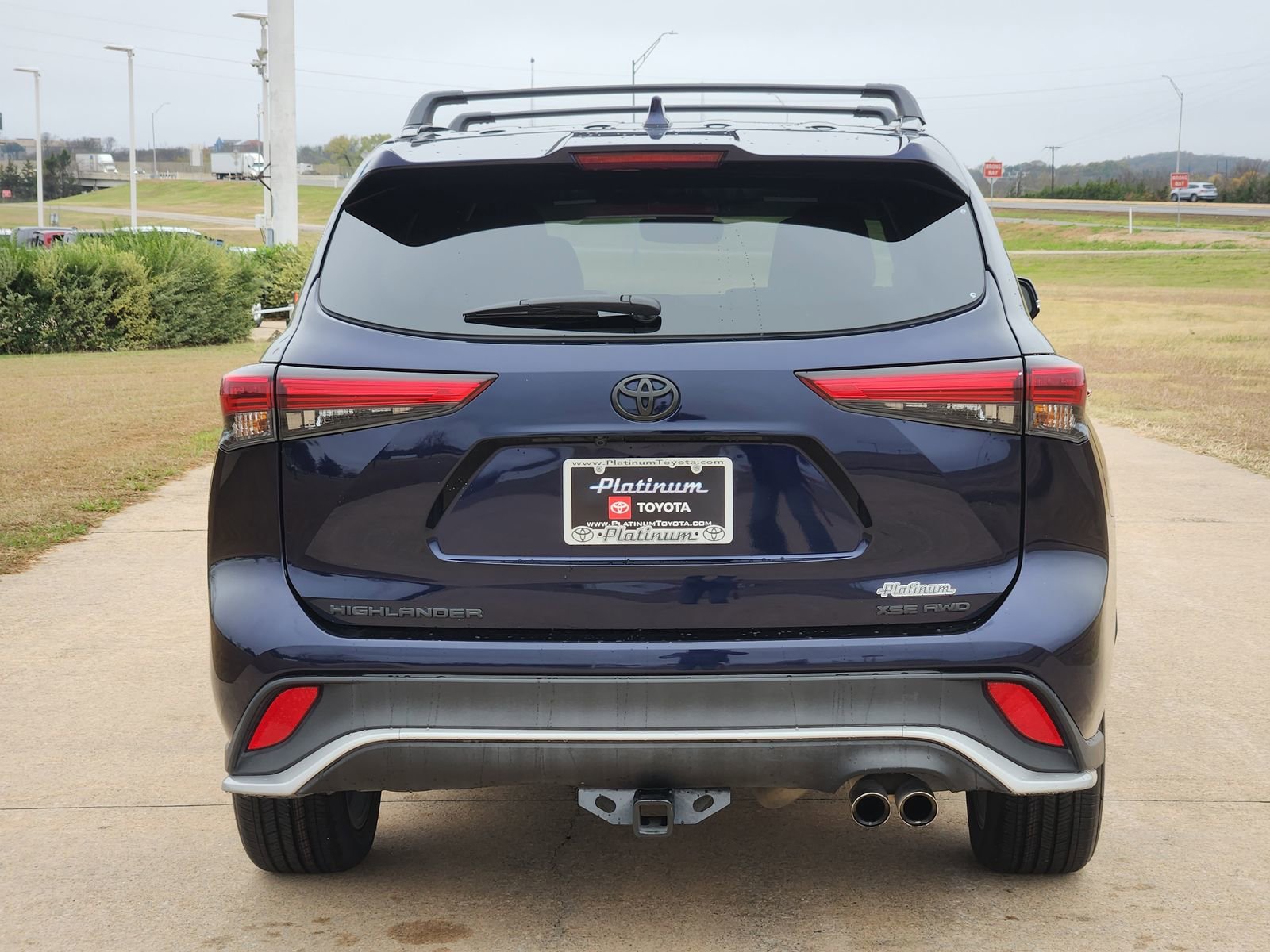 Used 2023 Toyota Highlander XSE image 8