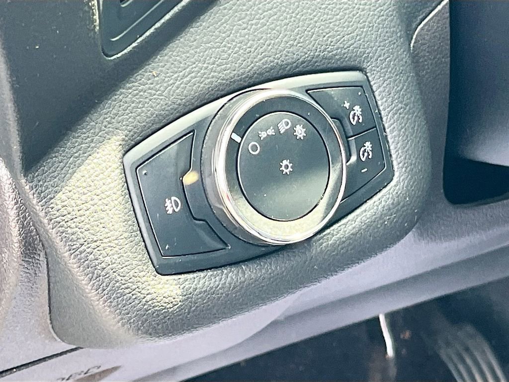 Used 2015 Ford Escape SE FWD image 10