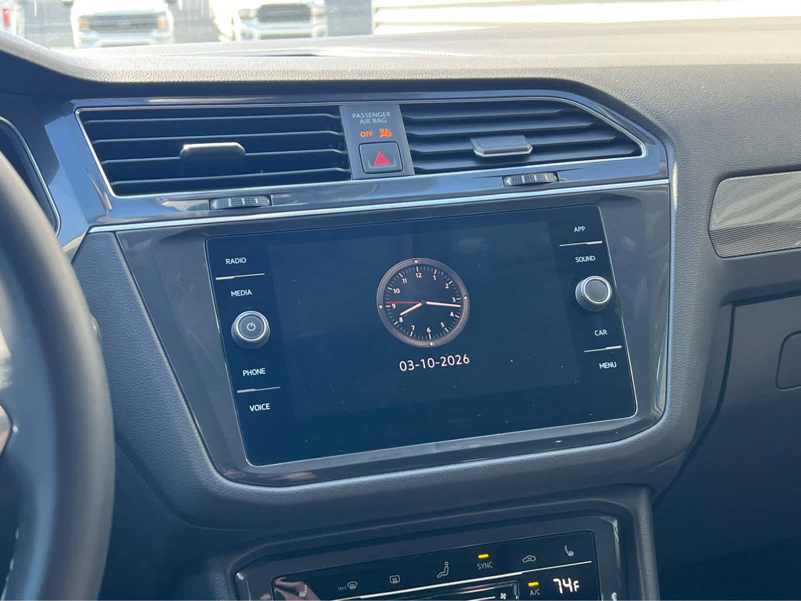 Used 2022 Volkswagen Tiguan SE image 33