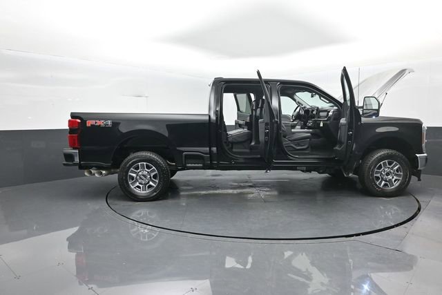 New 2026 Ford F250 Lariat w/ FX4 Off-Road Package image 36
