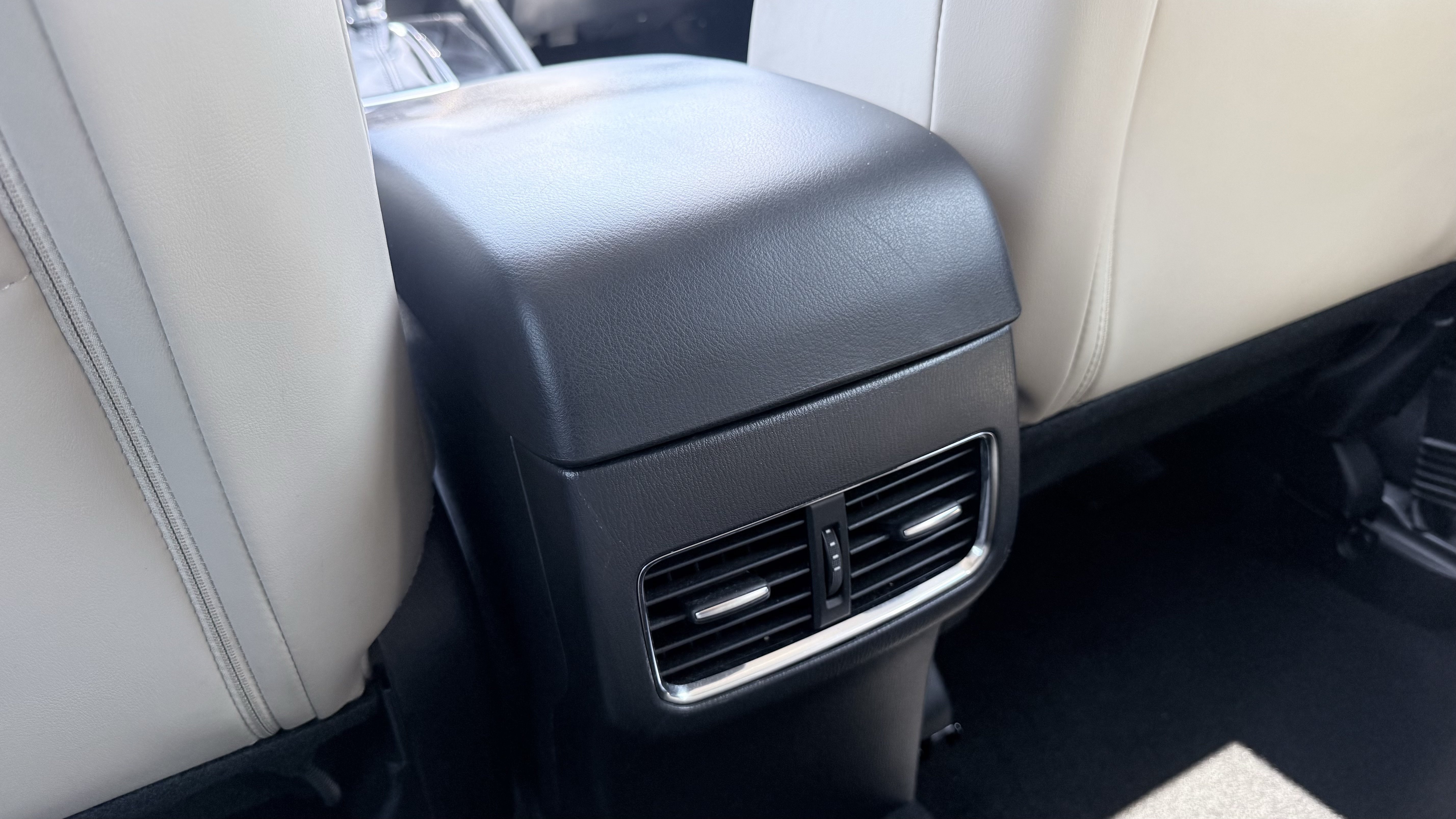 Used 2018 MAZDA CX-5 Touring w/ Preferred Equipment Package FWD image 43