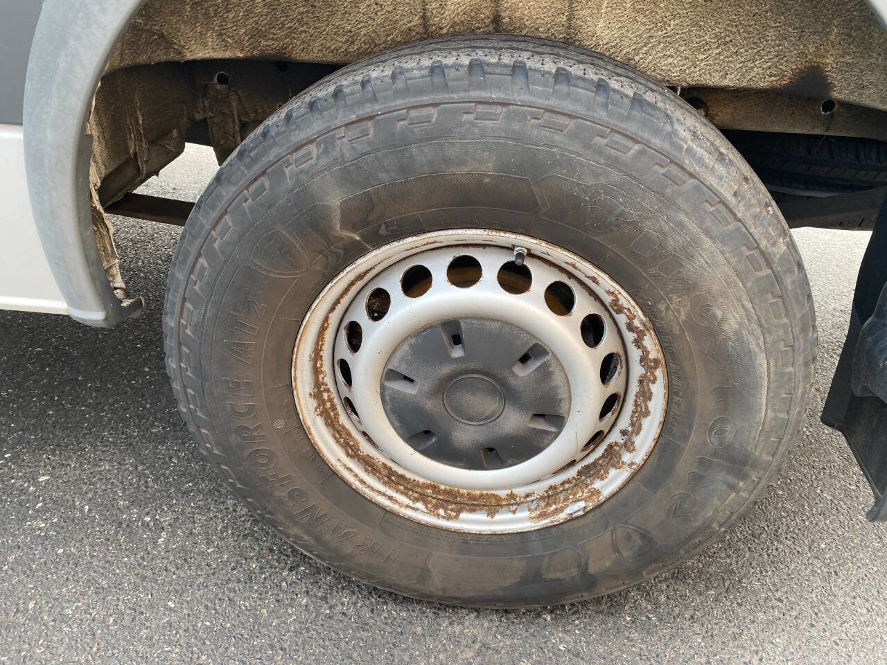 Used 2014 Freightliner Sprinter 2500 image 11