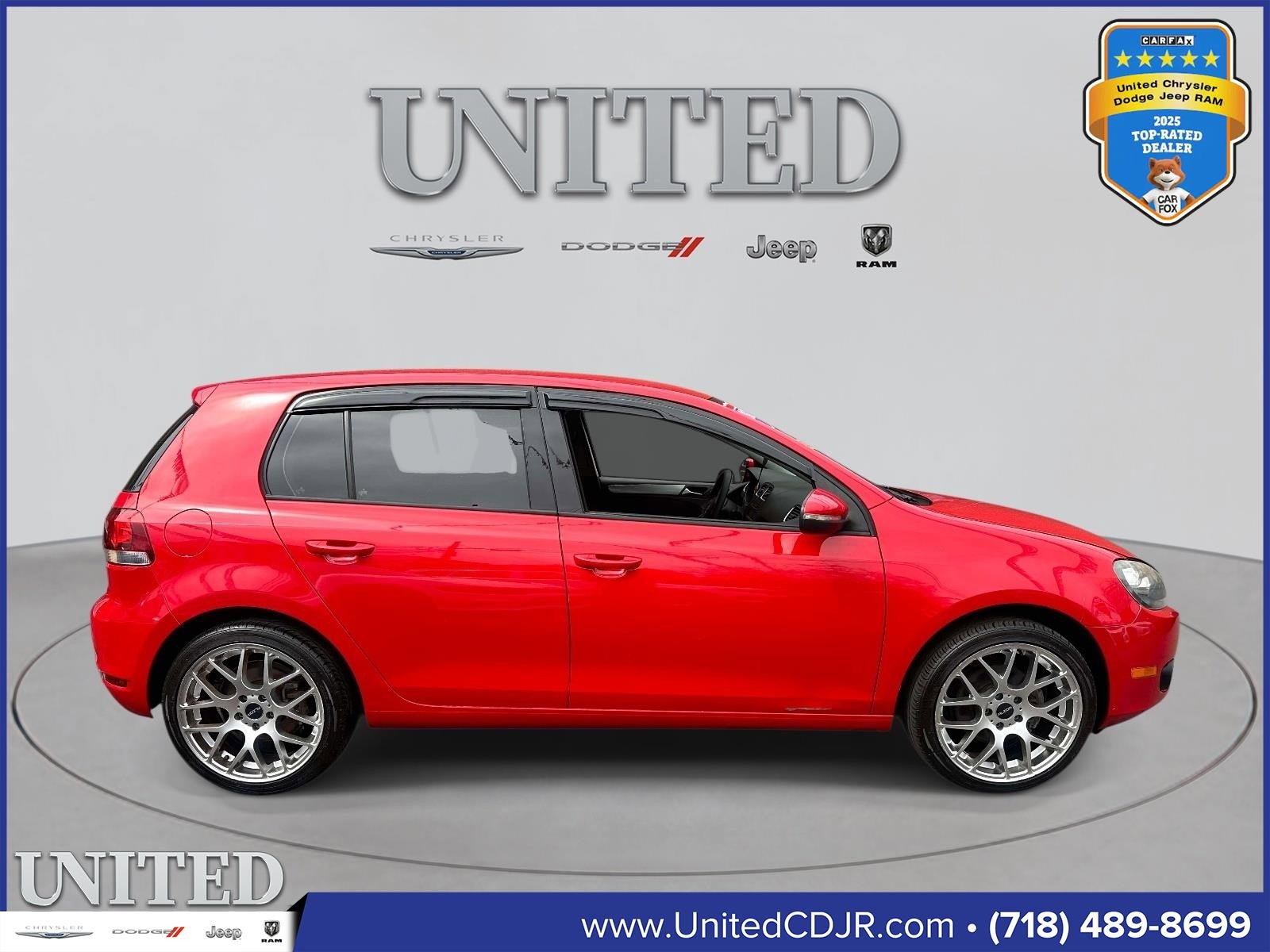 Used 2012 Volkswagen Golf 4-Door image 2