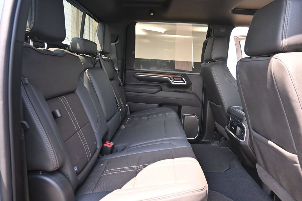 Used 2026 Chevrolet Silverado 3500 High Country w/ High Country Premium Package AWD/4WD image 21
