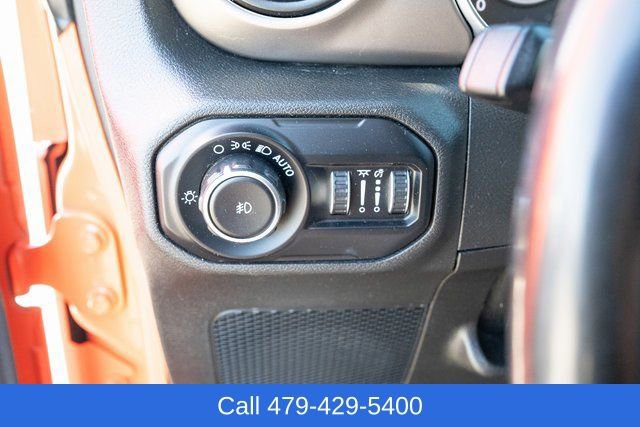 Used 2018 Jeep Wrangler Unlimited Sport S image 25