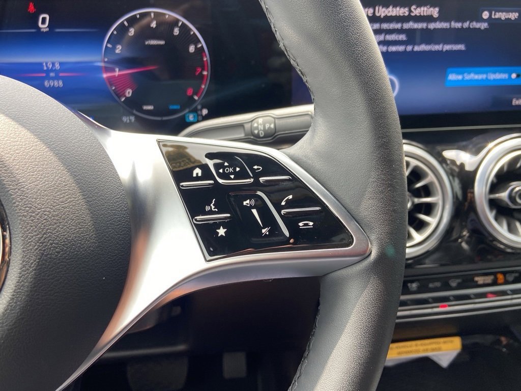 Certified 2025 Mercedes-Benz GLA 250 GLA 250 image 17