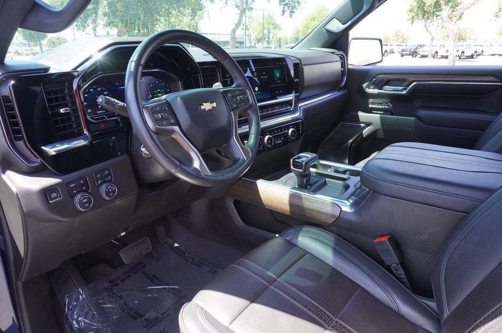 Certified 2023 Chevrolet Silverado 1500 High Country AWD/4WD image 17