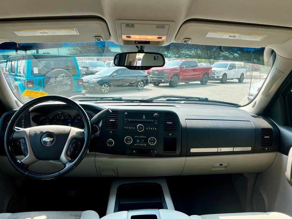 Used 2007 Chevrolet Silverado 1500 LT w/ Towing Package AWD/4WD image 17