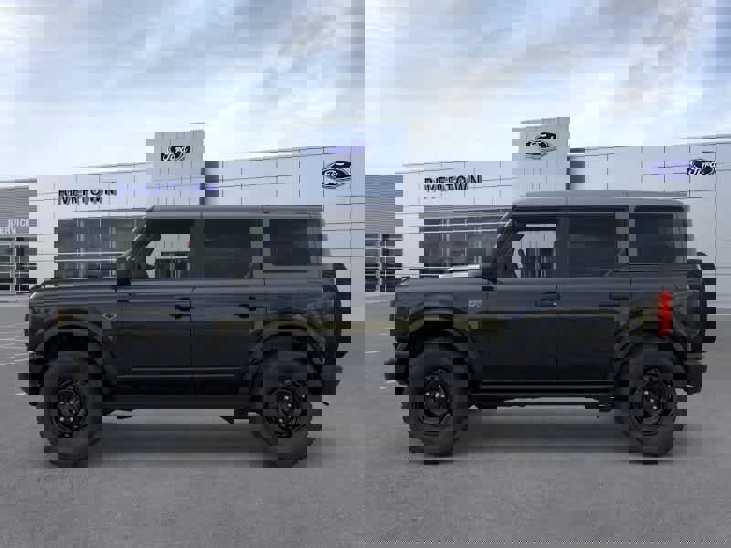 New 2026 Ford Bronco Big Bend w/ Black Diamond Package AWD/4WD image 3