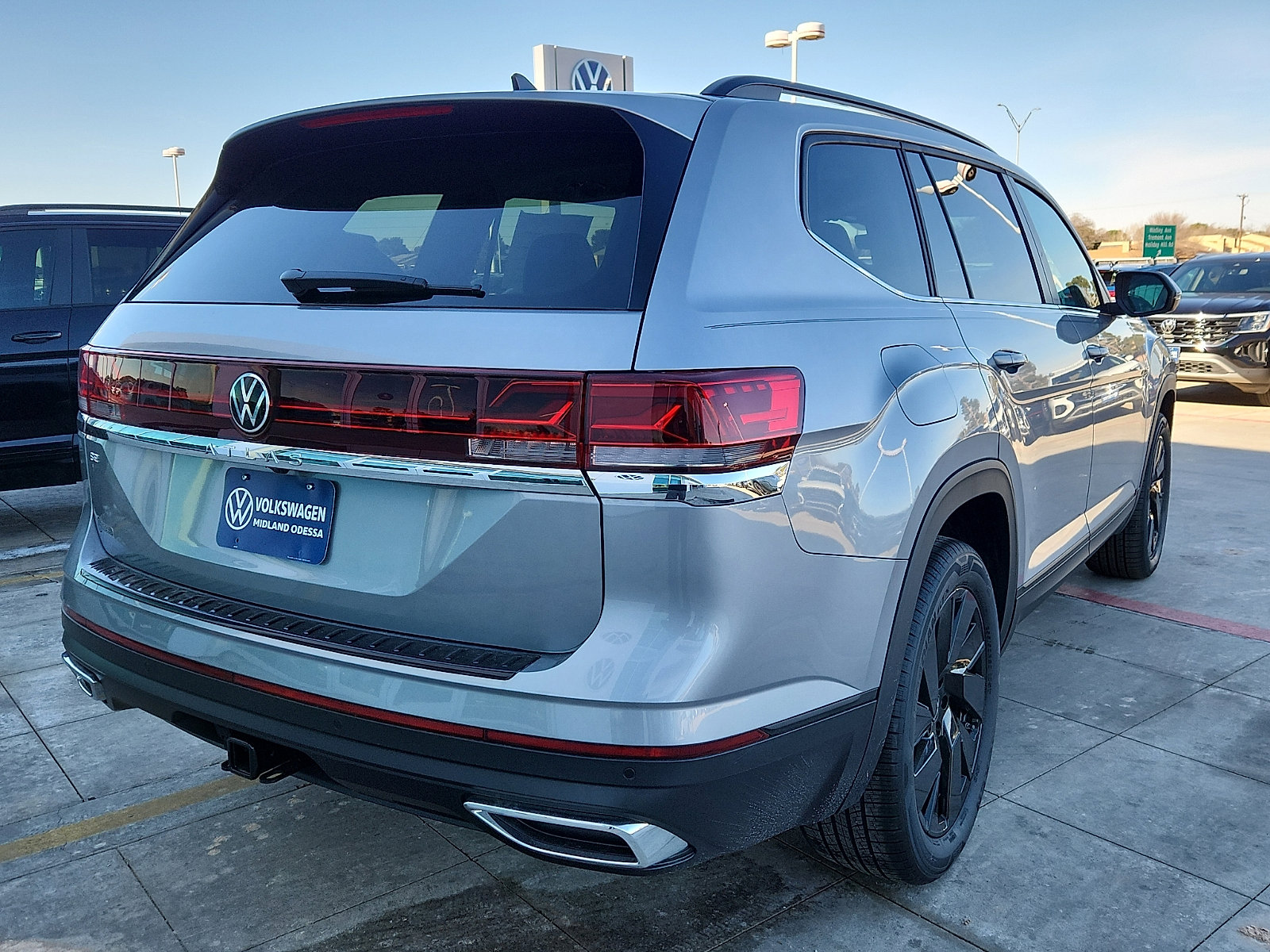 New 2026 Volkswagen Atlas SE image 7