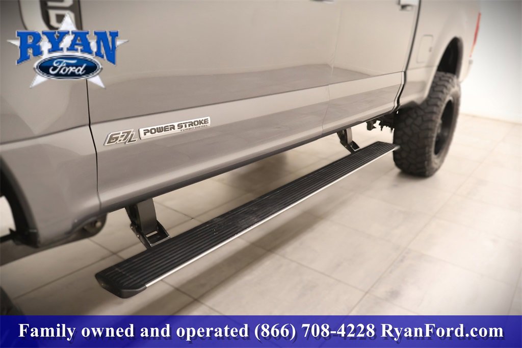 Used 2021 Ford F250 Platinum w/ FX4 Off-Road Package image 29