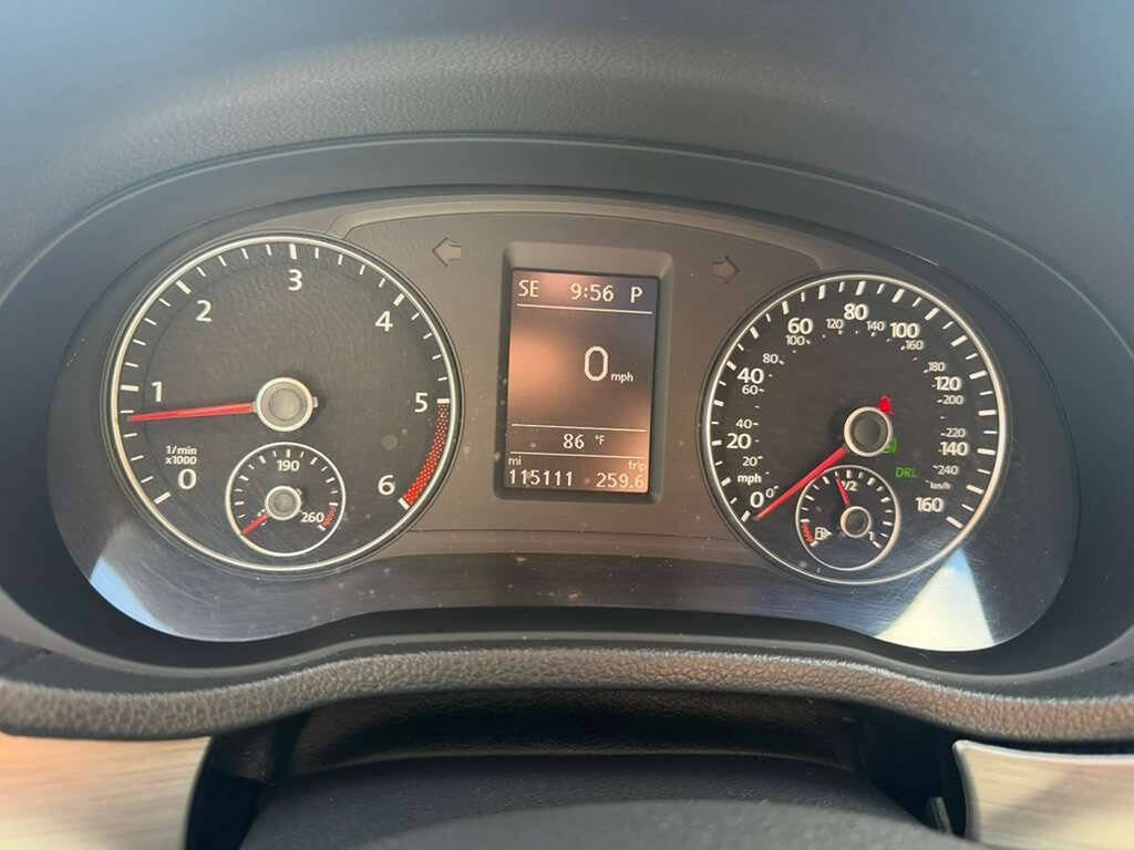 Used 2014 Volkswagen Passat TDI SE FWD image 9