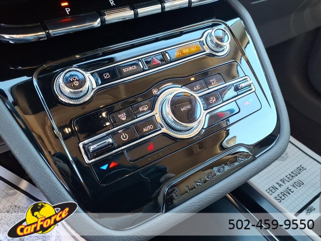 Used 2021 Lincoln Corsair AWD image 28