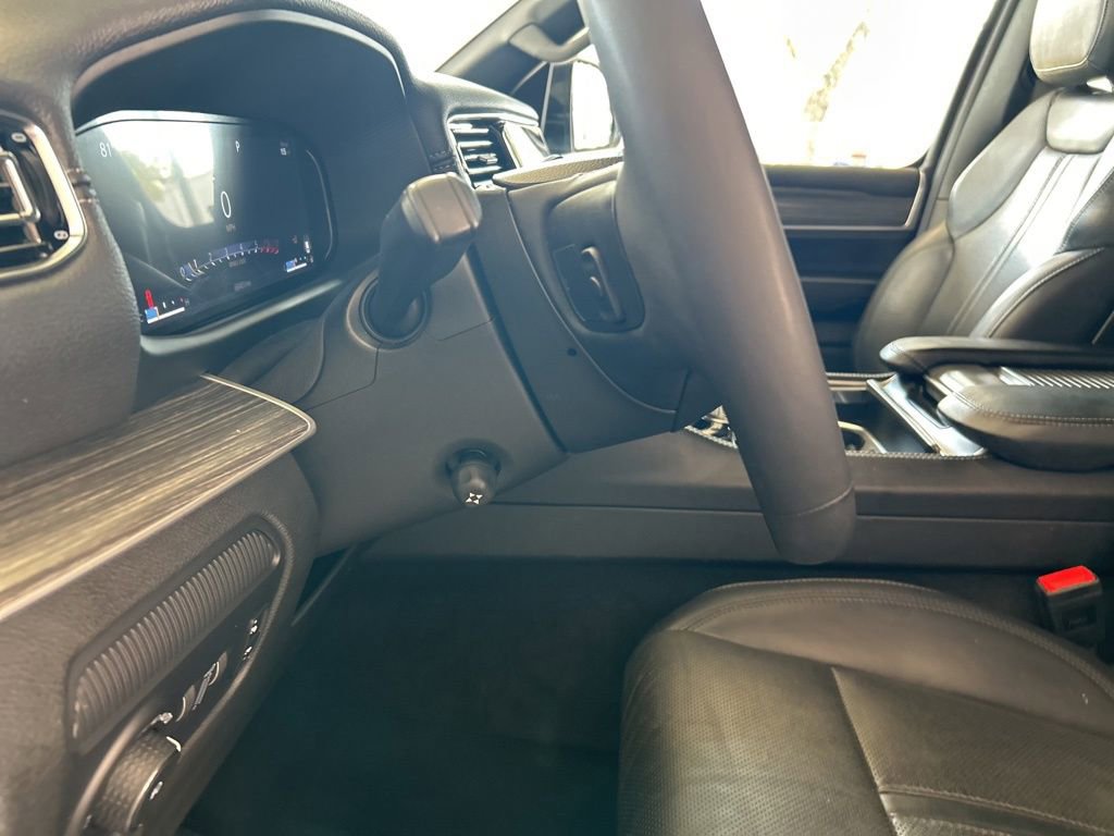 Used 2023 Jeep Wagoneer Series III w/ Preferred Equipment Group image 48