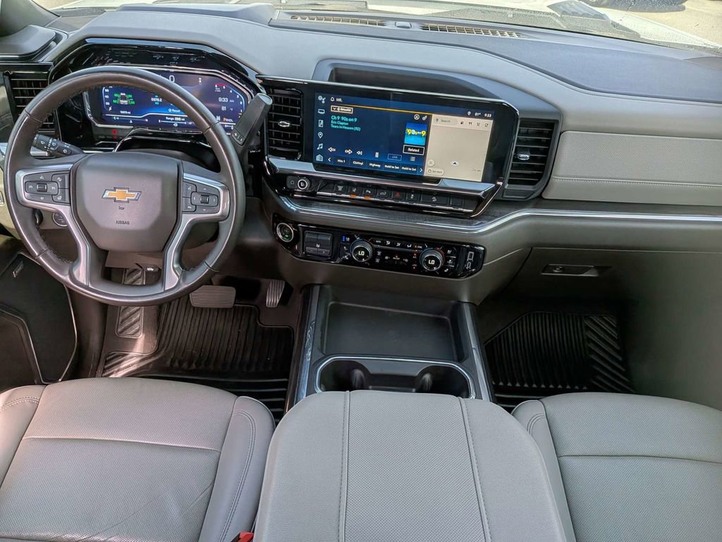 Used 2025 Chevrolet Silverado 2500 LTZ w/ Z71 Chrome Sport Edition image 14