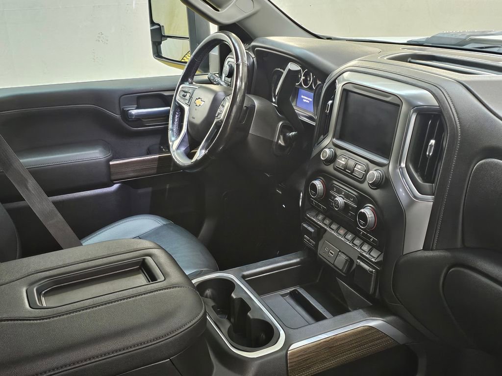 Used 2022 Chevrolet Silverado 2500 LT w/ Convenience Package image 10