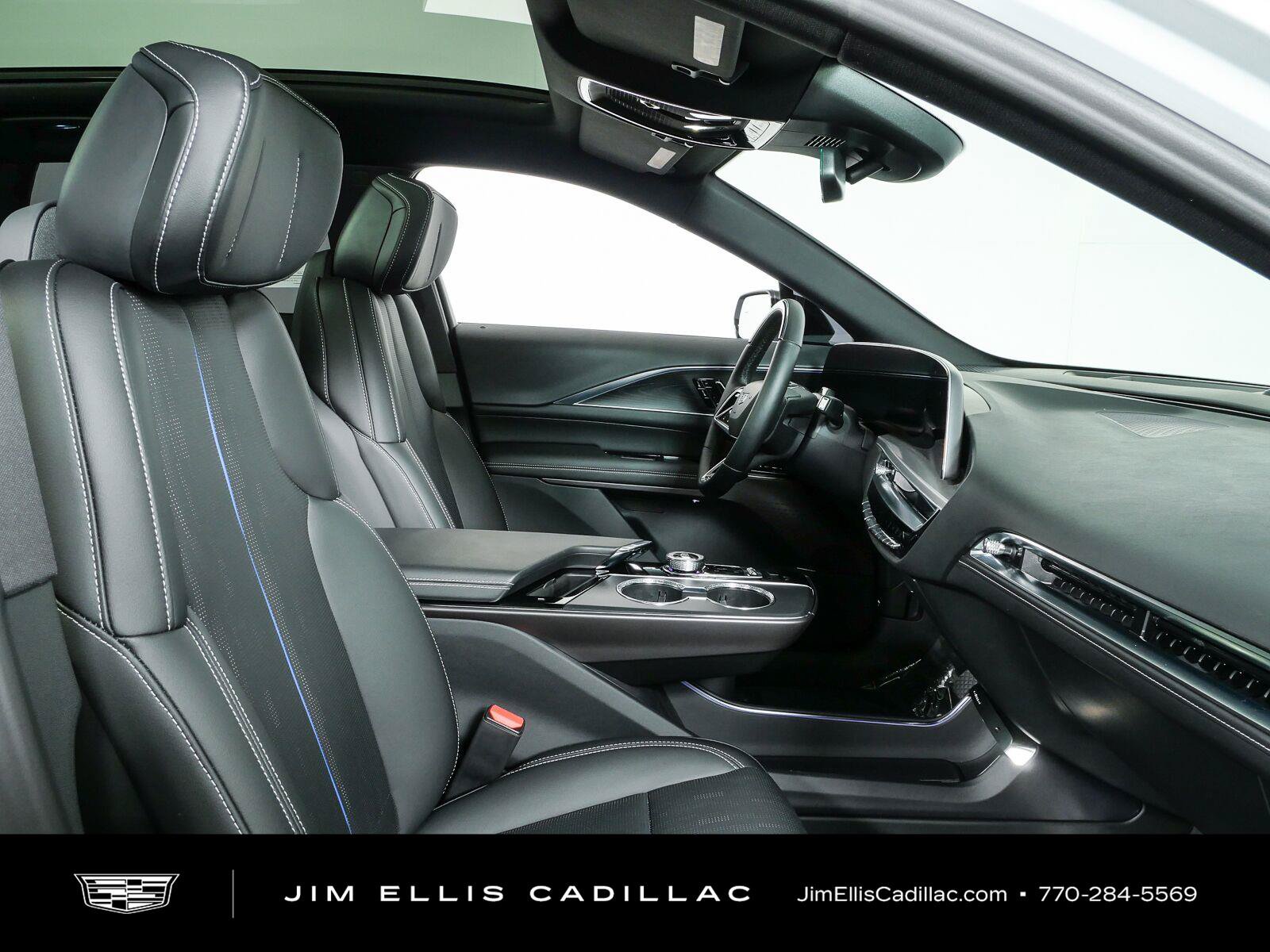 Used 2026 Cadillac Lyriq Sport RWD image 25