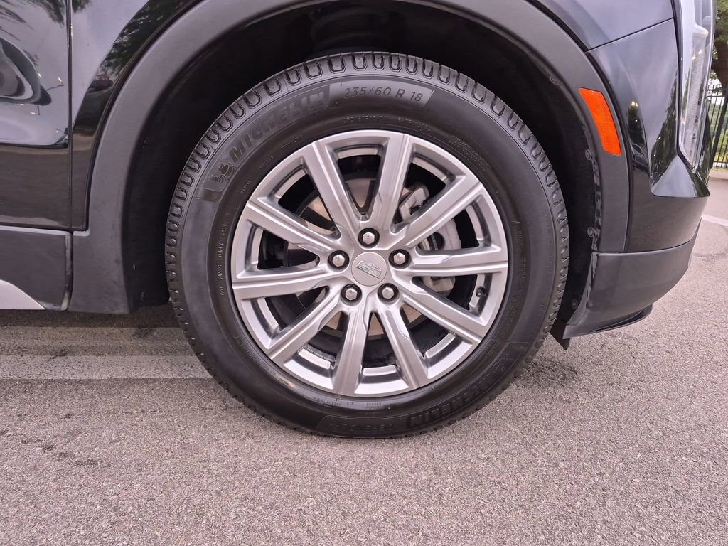 Used 2023 Cadillac XT4 Premium Luxury w/ Cold Weather Package FWD image 15