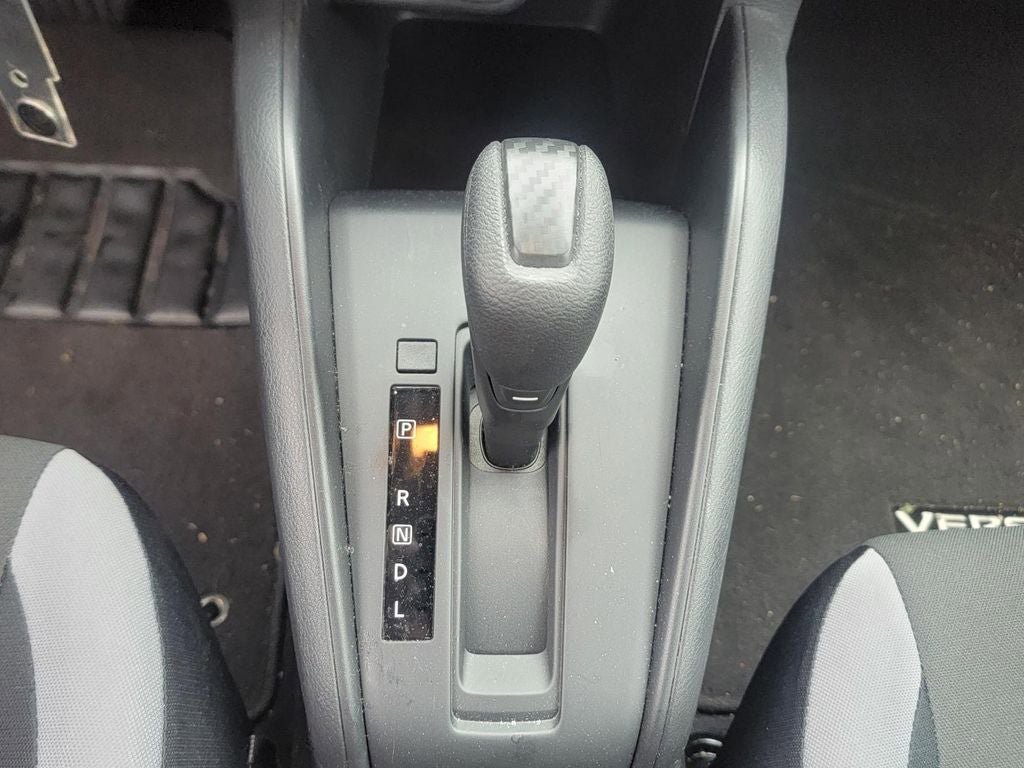 Used 2023 Nissan Versa SV image 31