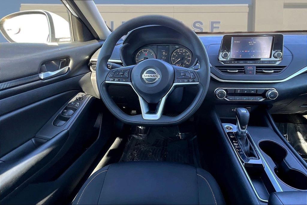 Used 2022 Nissan Altima 2.5 S image 10