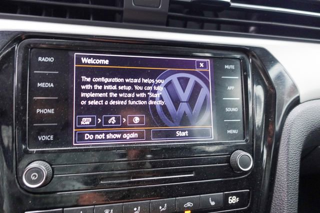 Used 2021 Volkswagen Passat 2.0T SE image 17