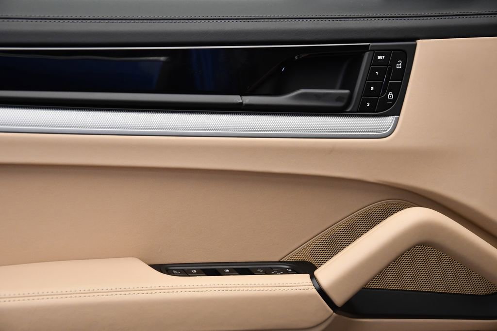 Used 2025 Porsche Cayenne S image 35