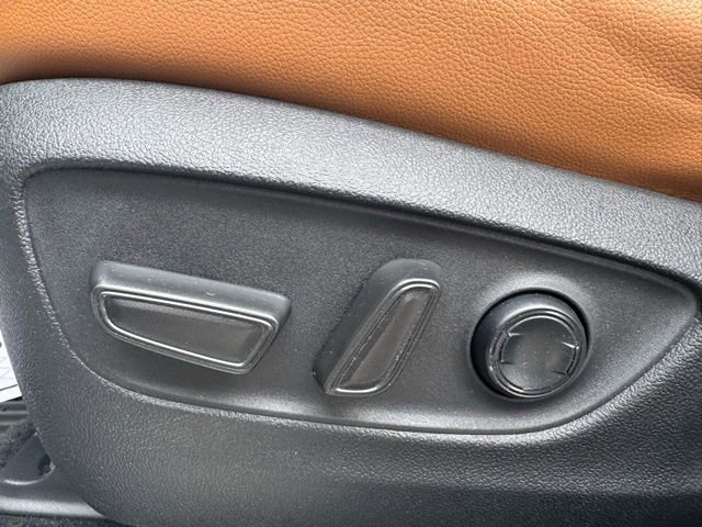 Used 2023 Toyota Highlander Platinum image 17