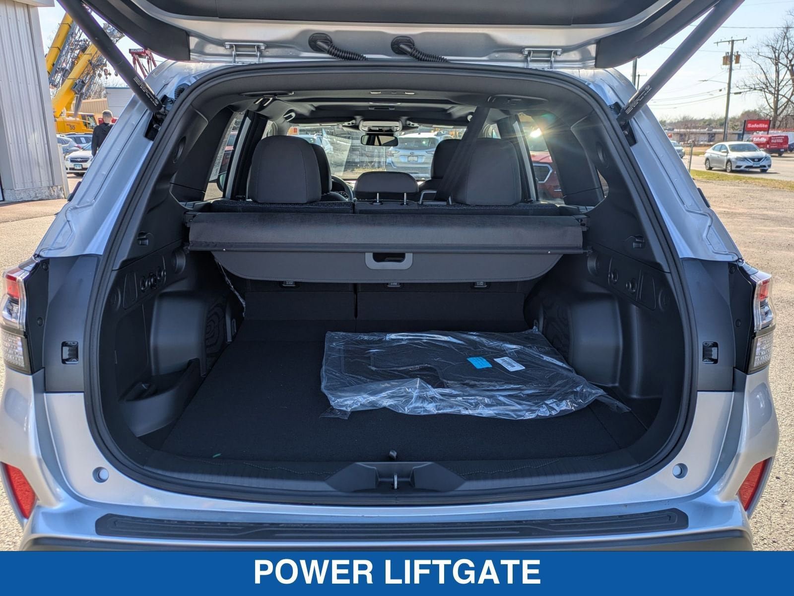Certified 2025 Subaru Forester Premium AWD/4WD image 33