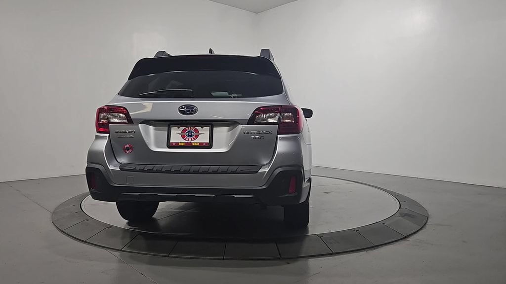 Used 2018 Subaru Outback 3.6R Limited AWD/4WD image 4
