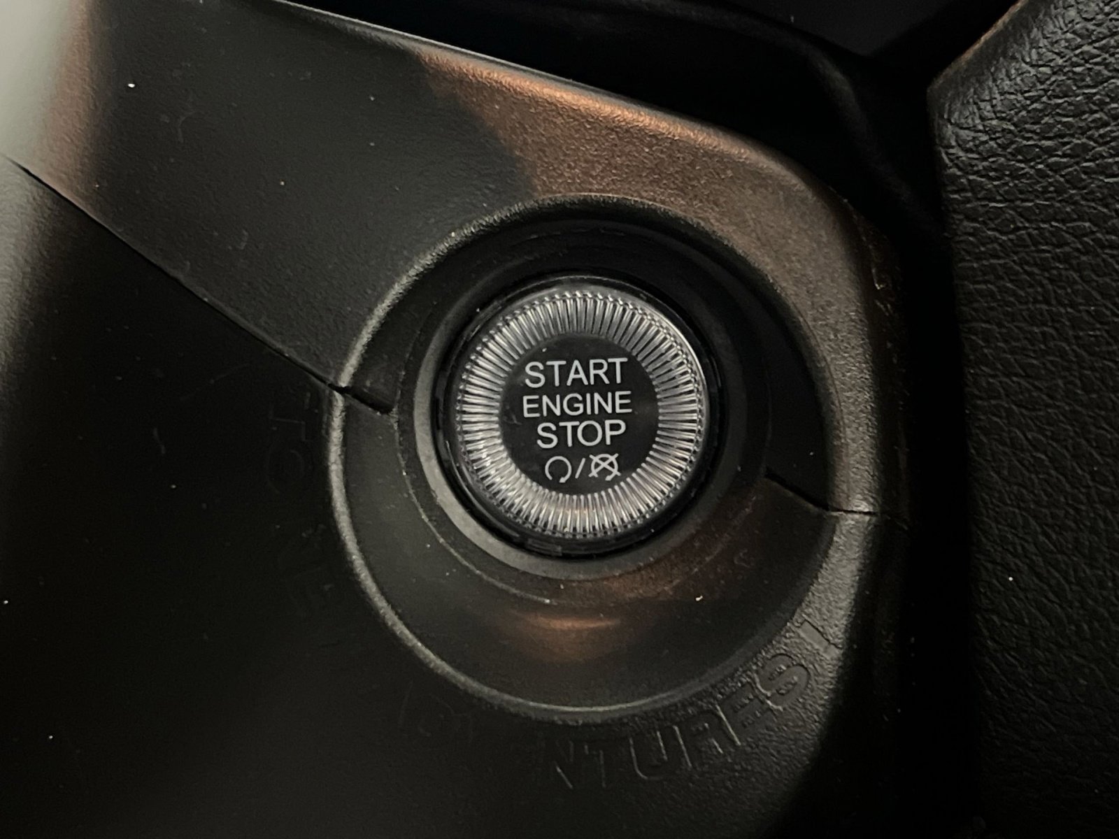 Used 2023 Jeep Renegade Trailhawk image 32