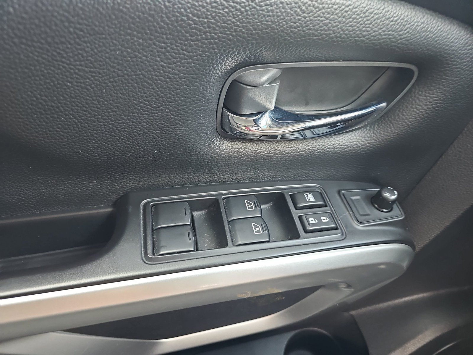 Used 2021 Nissan Titan SV w/ SV Convenience Package AWD/4WD image 42