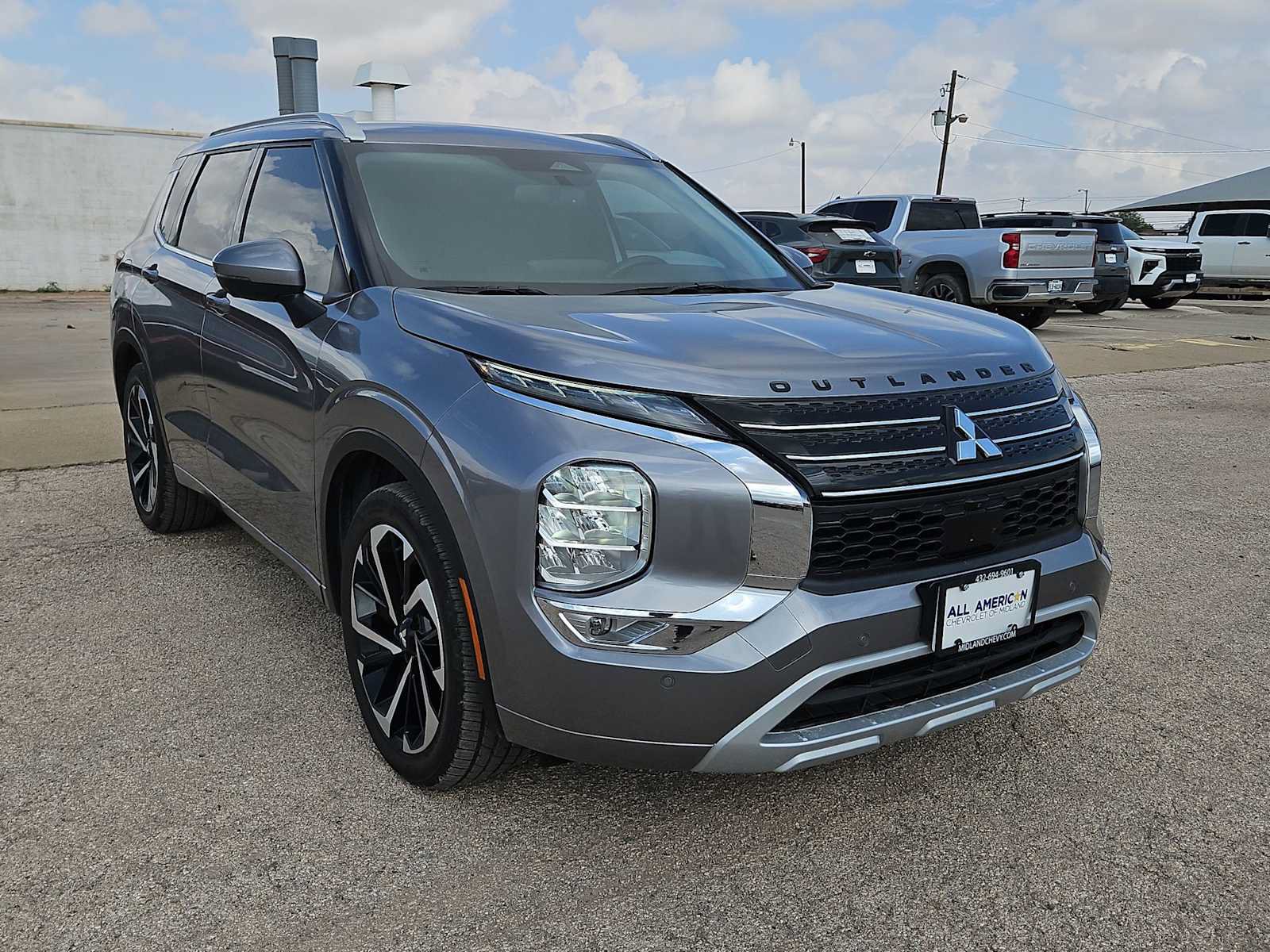 Used 2024 Mitsubishi Outlander SEL FWD video 2
