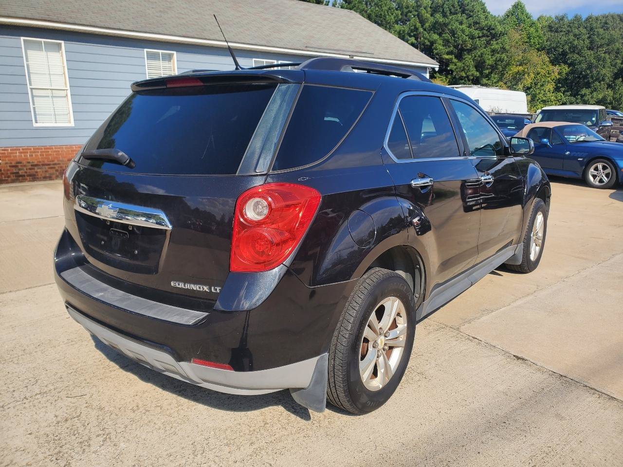 Used 2010 Chevrolet Equinox LT w/ Vehicle Interface Package FWD image 9