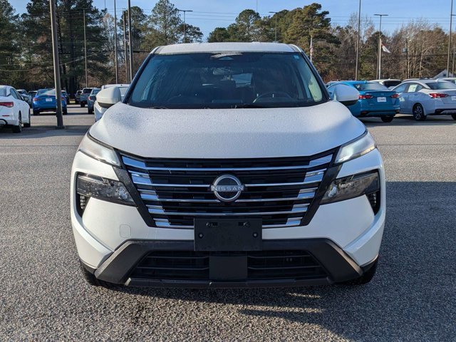 Certified 2024 Nissan Rogue SV image 9