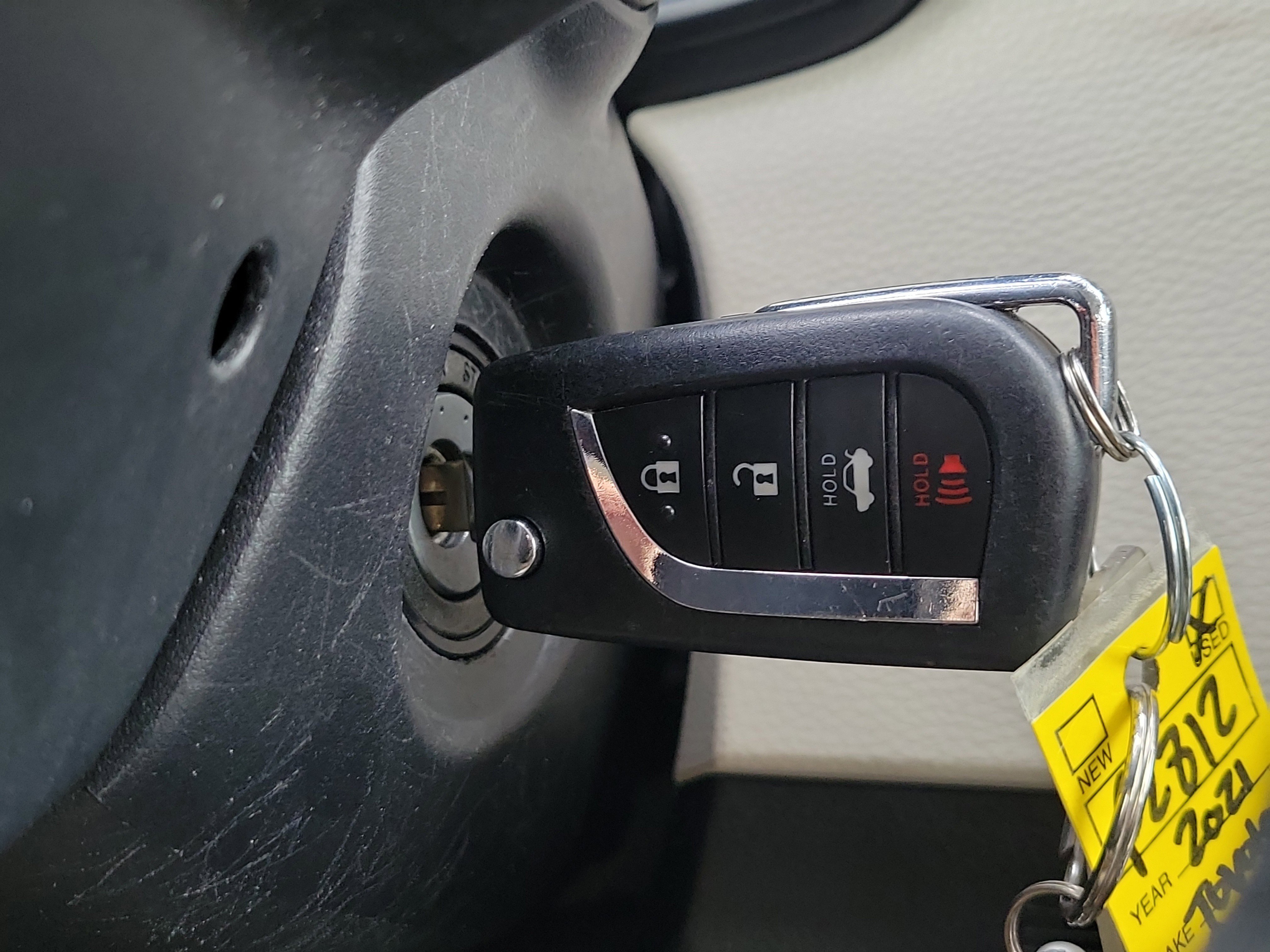 Used 2021 Toyota Corolla LE image 23