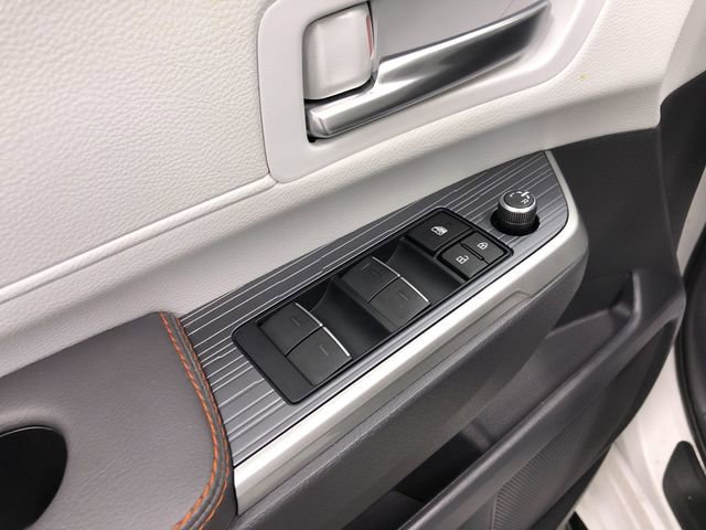 Used 2023 Toyota Sienna XSE w/ XSE Plus Package AWD/4WD image 14