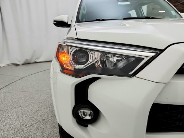 Used 2021 Toyota 4Runner SR5 Premium w/ Moonroof Package AWD/4WD image 31