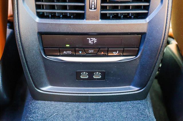Used 2025 BMW 330i xDrive Sedan w/ Convenience Package image 21