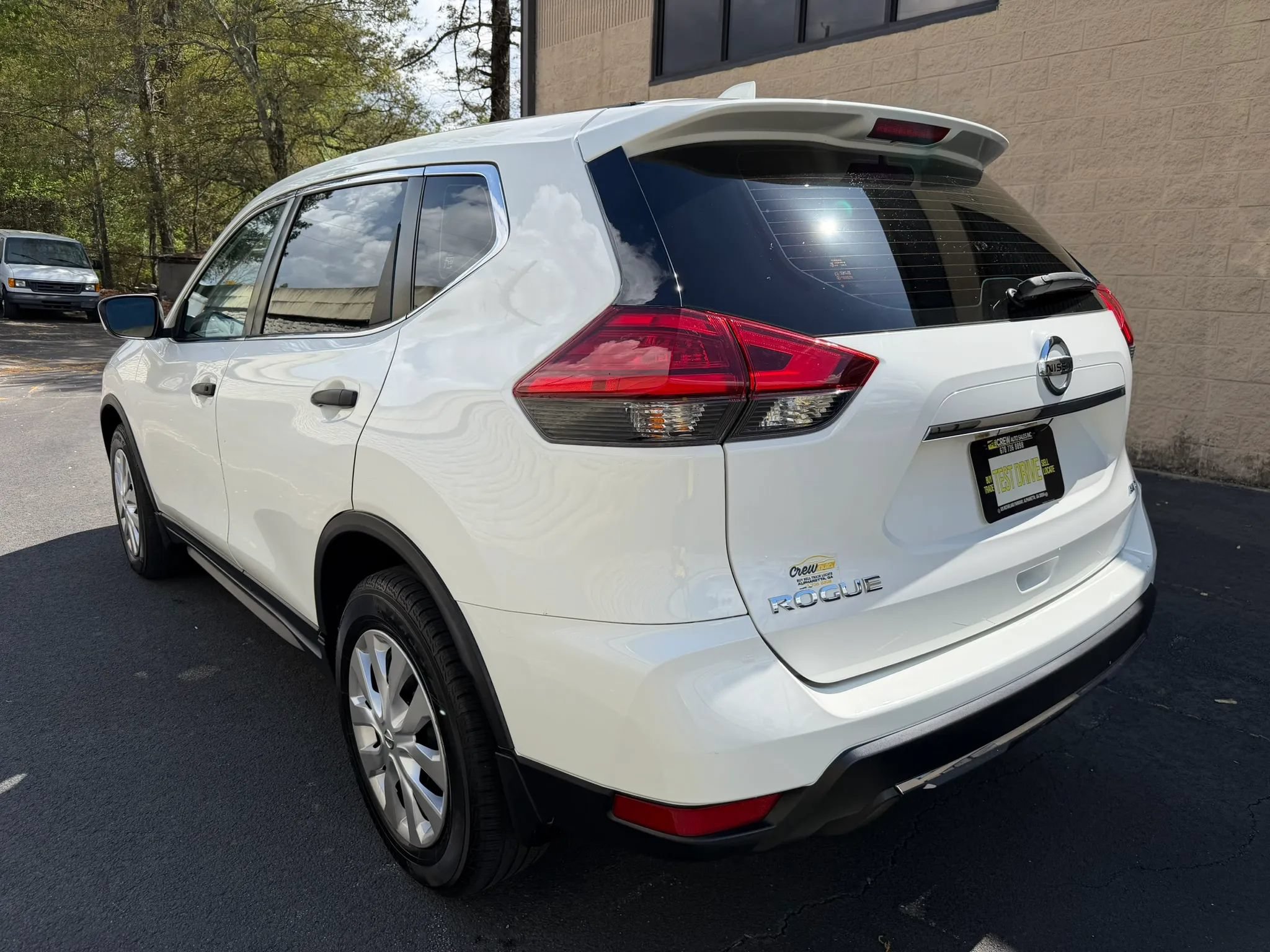 Used 2017 Nissan Rogue S AWD/4WD image 10