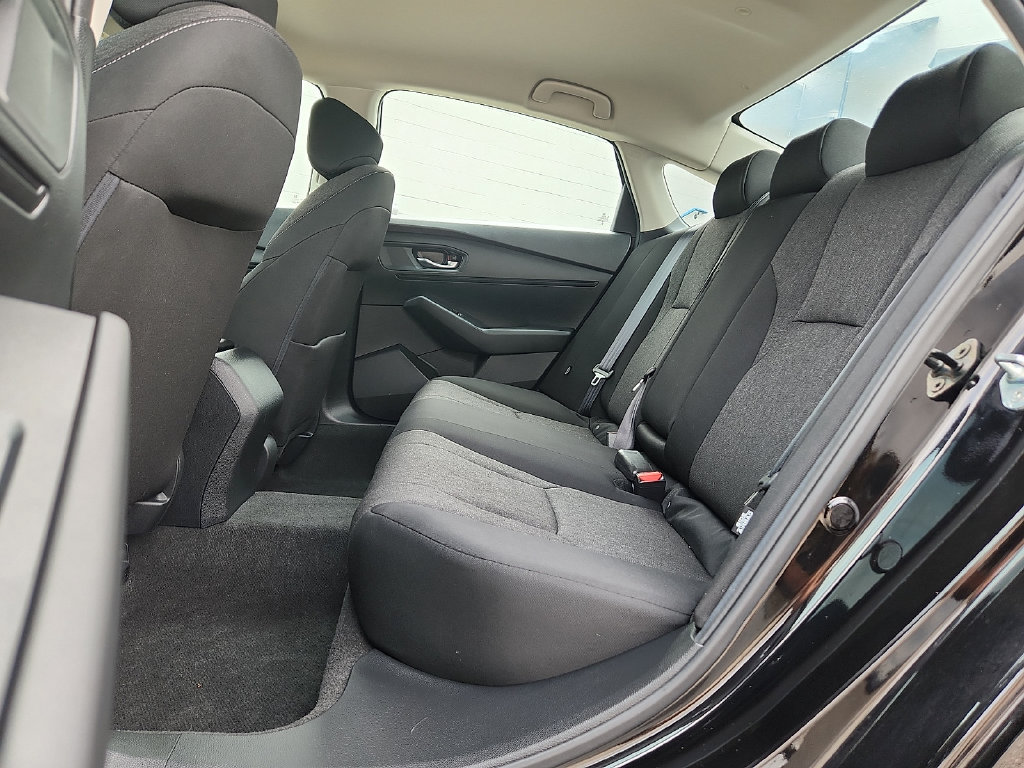 Used 2023 Honda Accord LX image 6