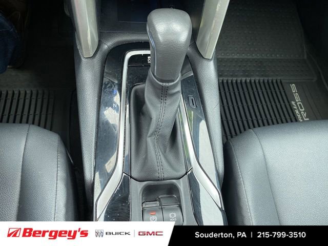 Used 2023 Toyota Corolla Cross XLE w/ Convenience Package image 18