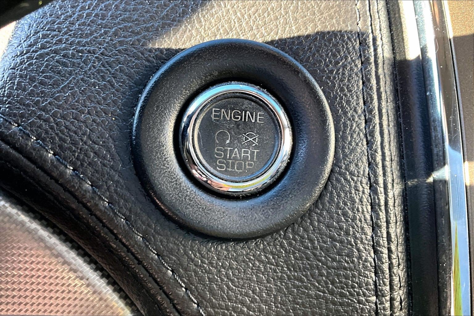 Used 2013 Lincoln MKX AWD image 14