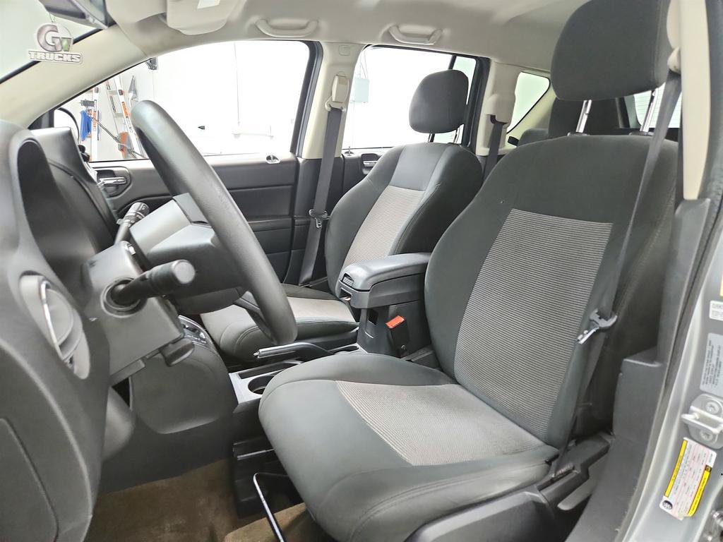 Used 2017 Jeep Compass Sport w/ Power Value Group FWD image 14