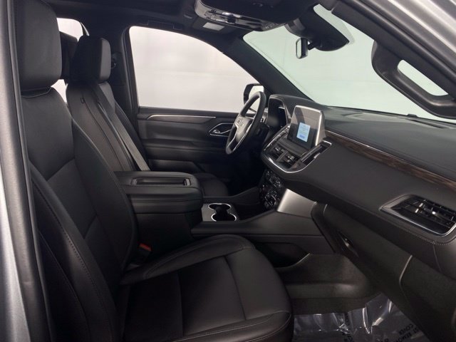 Used 2024 Chevrolet Tahoe Z71 w/ Luxury Package AWD/4WD image 16