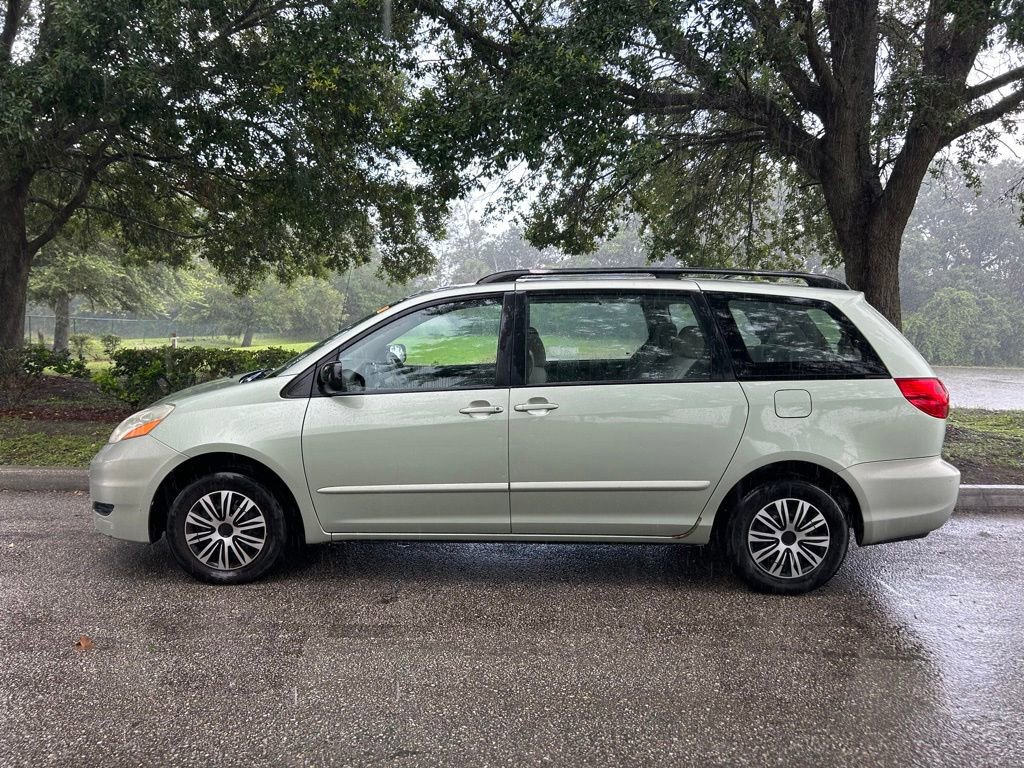 Used 2006 Toyota Sienna CE FWD image 3
