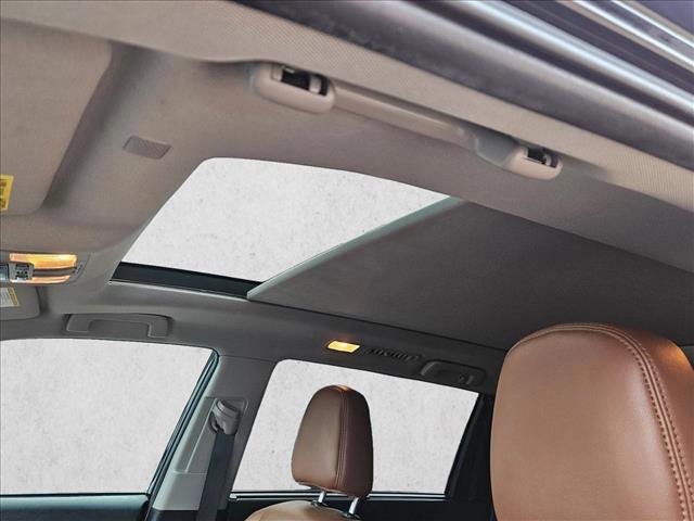 Used 2019 Toyota Highlander Limited Platinum AWD/4WD image 25