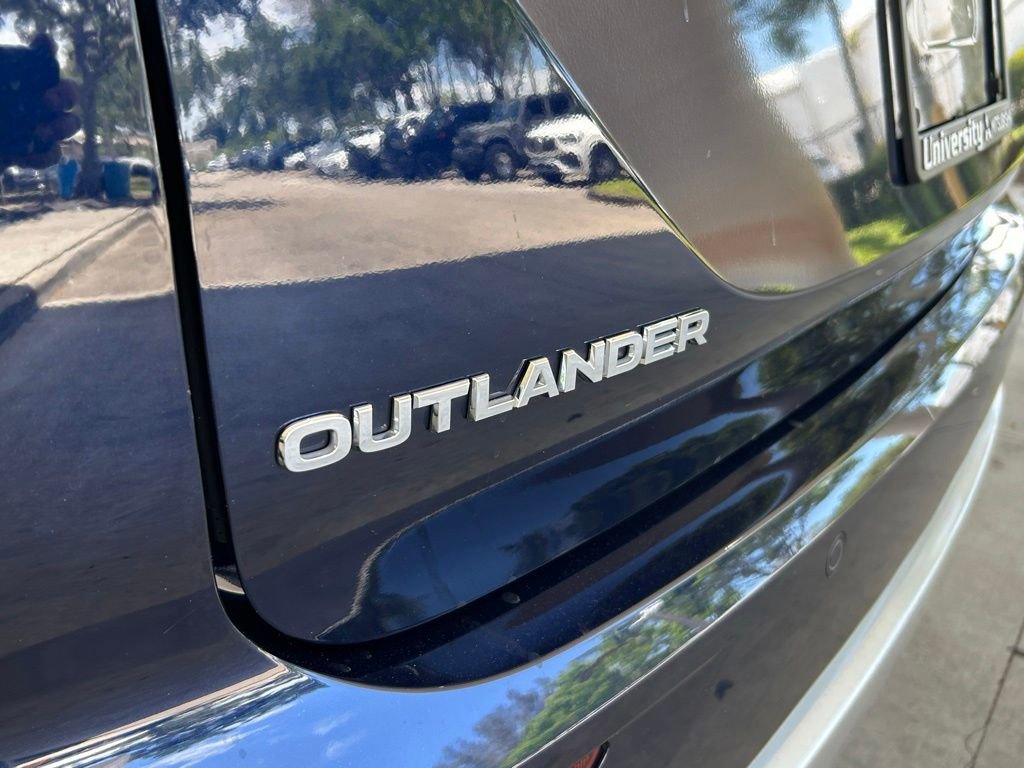 Used 2024 Mitsubishi Outlander SEL FWD image 16