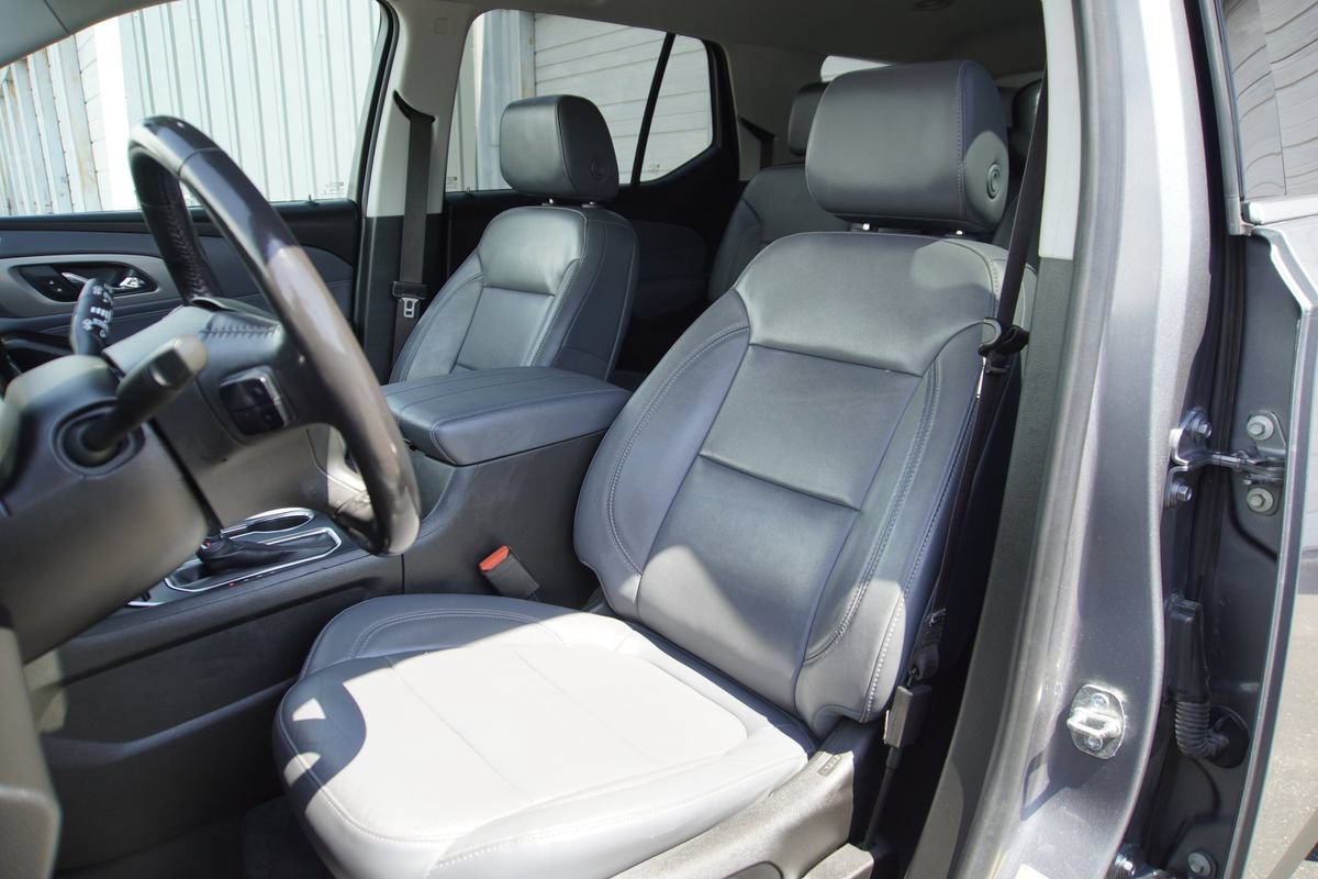 Used 2019 Chevrolet Traverse LT w/ LT Premium Package AWD/4WD image 12